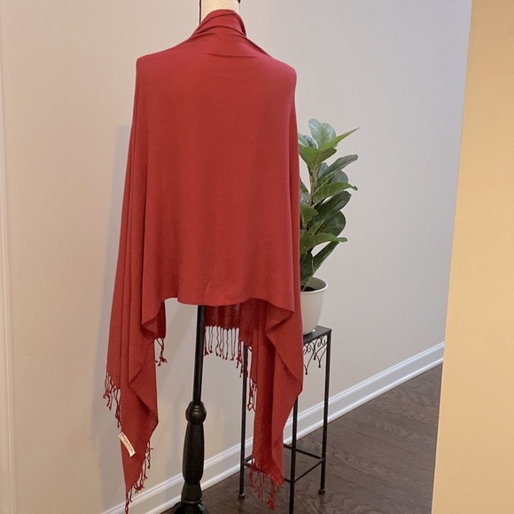 Pashmina Scarf Shawl Cape Wine Color EUC - Picture 2 of 5